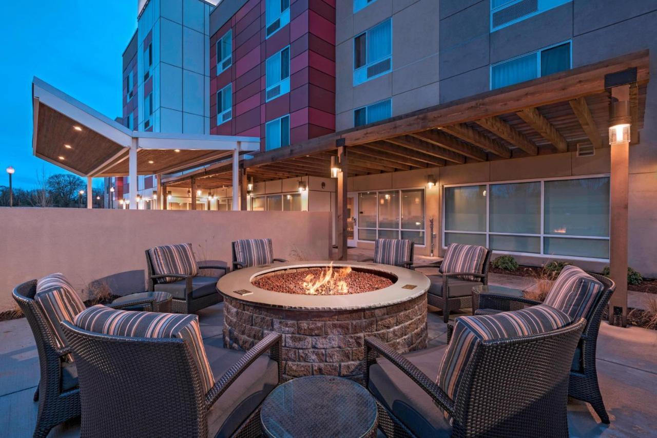 Towneplace Suites By Marriott Tacoma Lakewood Extérieur photo